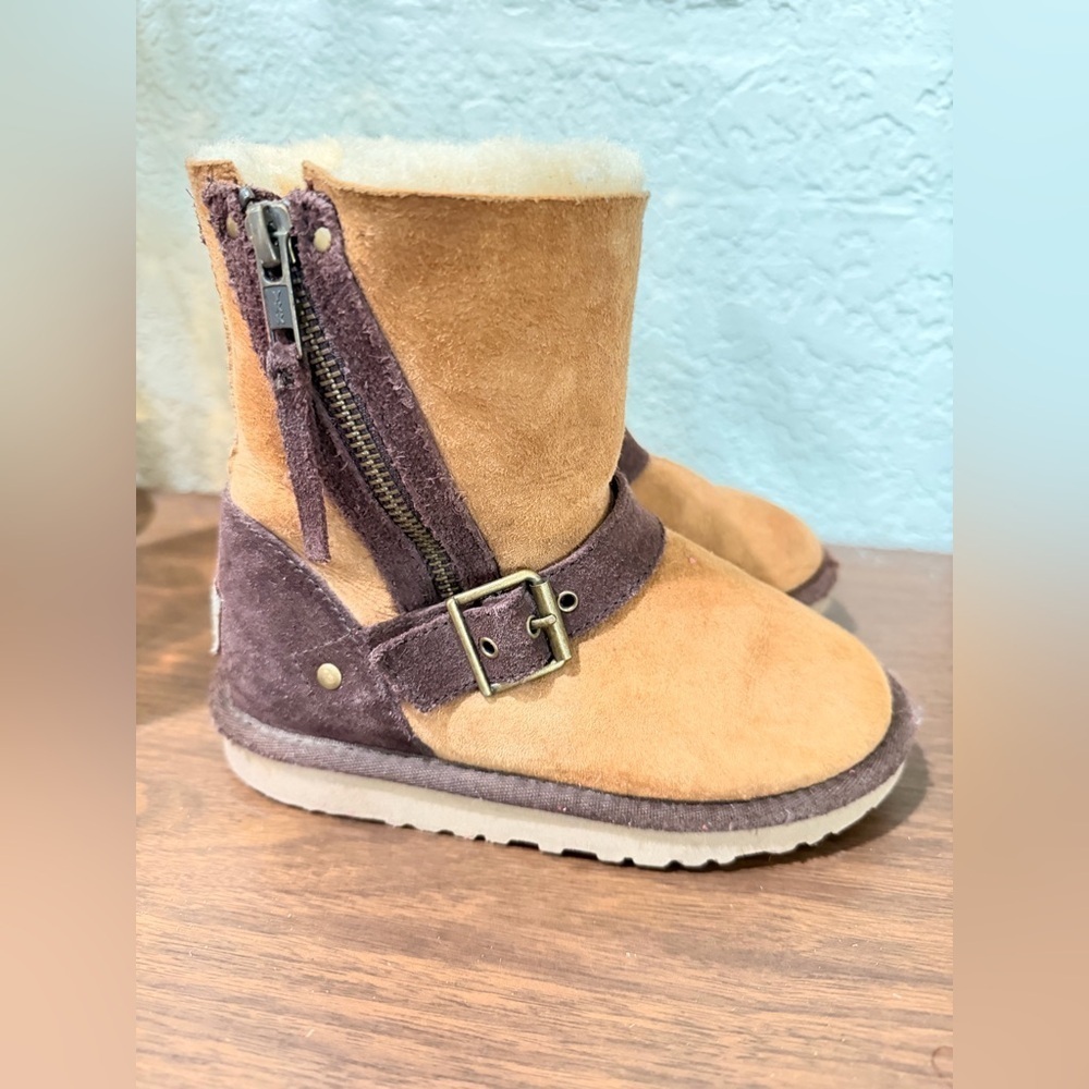 UGG AUSTRALIA  Brown Chestnut Short Winter Boots  kids boots USA11